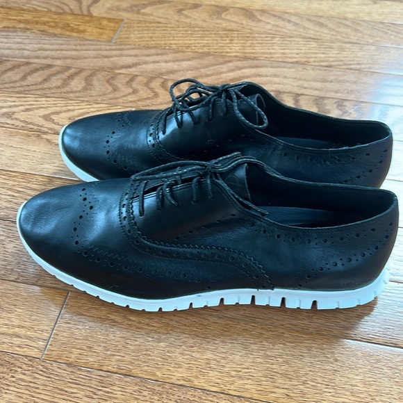 Cole Haan Comforts Shoes - Picture 1 of 6